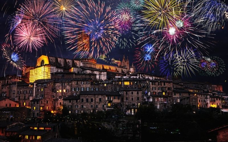 BRINDISI DI CAPODANNO IN VAL D'ORCIA TRA GUSTO E CULTURA
